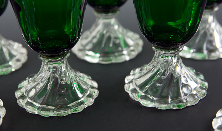 Vintage Glass Boopie Burple Water Goblets in Forest Green - Image 4