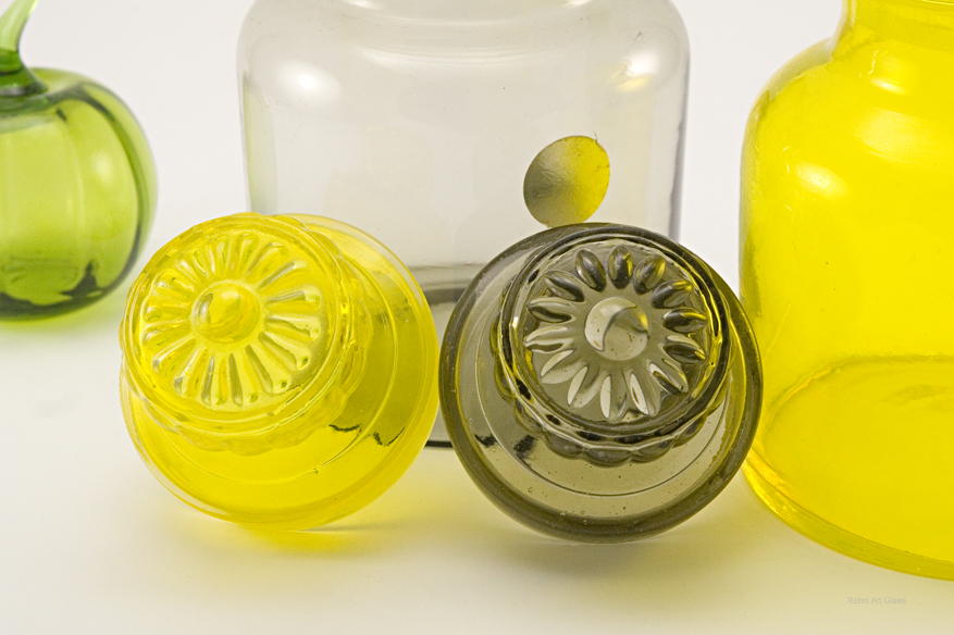 Retro Glass Canister in Smoke - Hippie Era - Image 3
