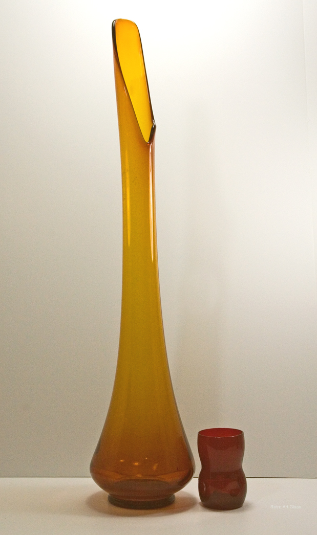 Retro Glass Floor Vase in Dark Amber - Image 2