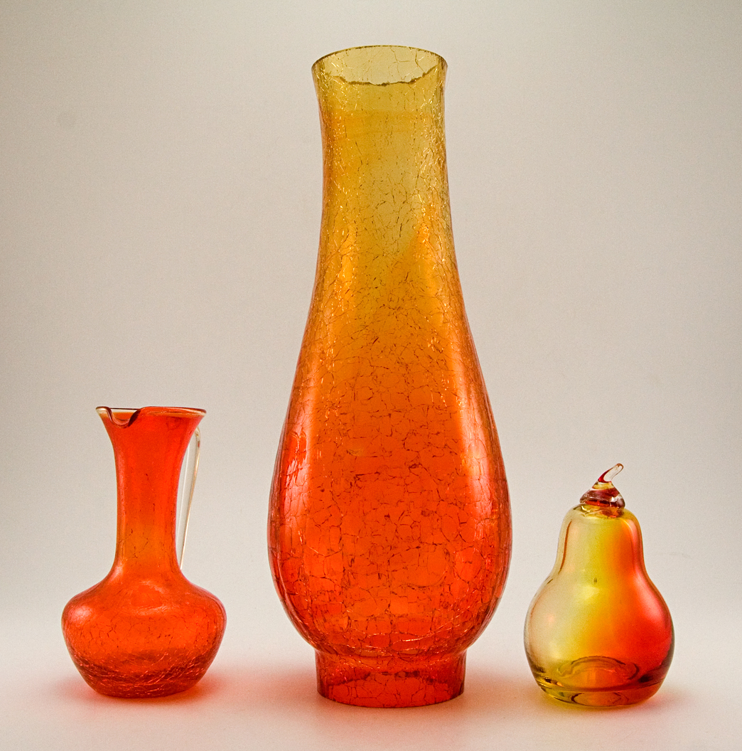 Lantern Chimney in Retro Mod Tangerine Crackle Glass - Image 3