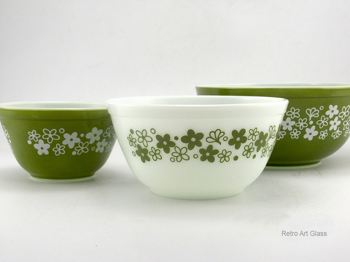 Vintage Pyrex Mixing Bowls Spring Blossom Crazy Daisy 401, 402, 403 - Image 2