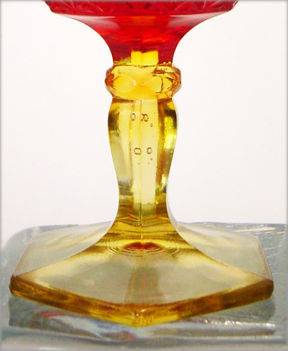 Daisy and Button Pattern Ruby Glass Wine Goblet - Image 3