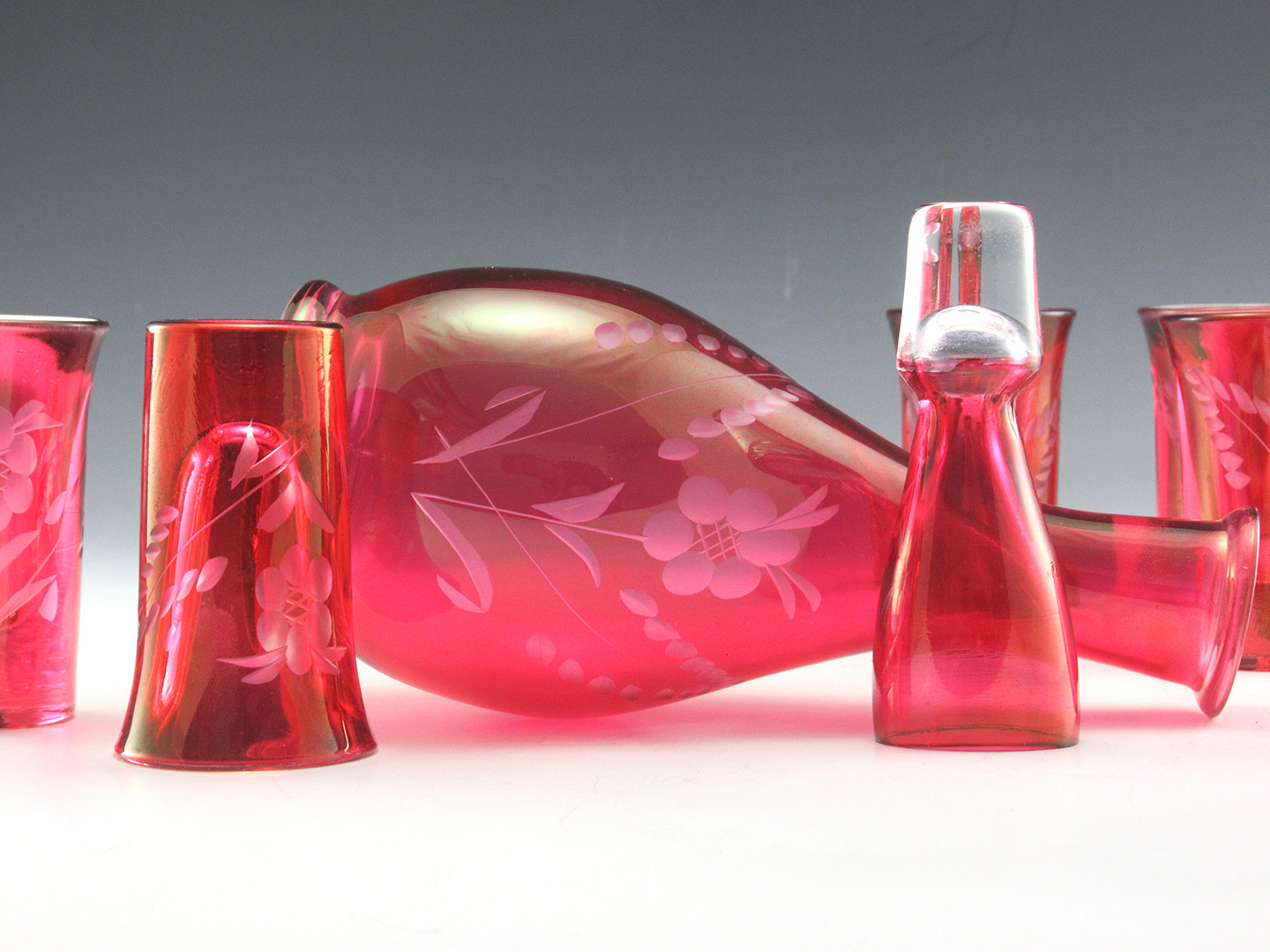 Art Deco Glass Decanter with Jigger Stopper and 5 Shot Glasses - Image 2