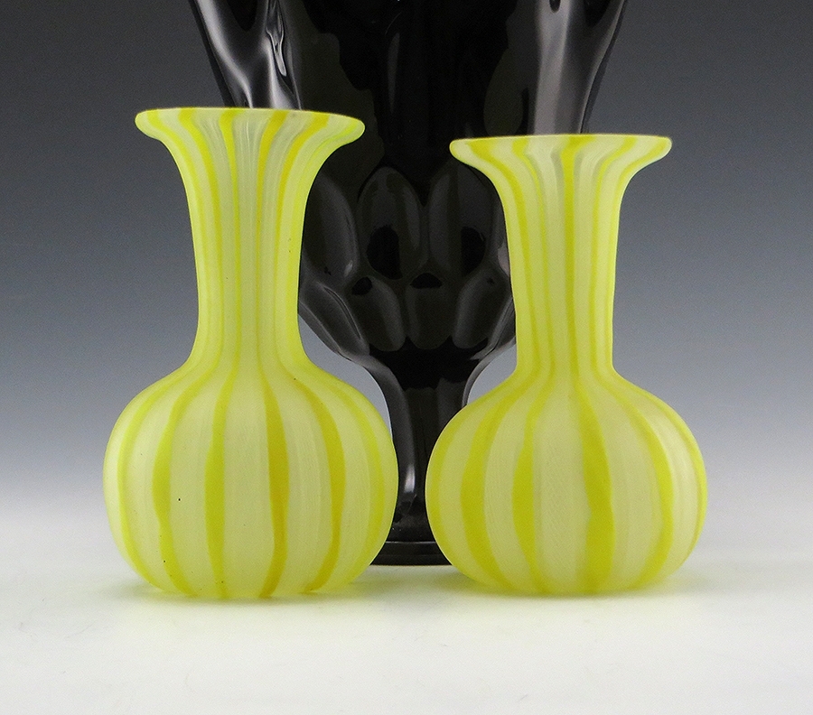 Zanfirico Filigree Glass Vintage Hand Blown Venetian Vanity Vase Set - Image 2