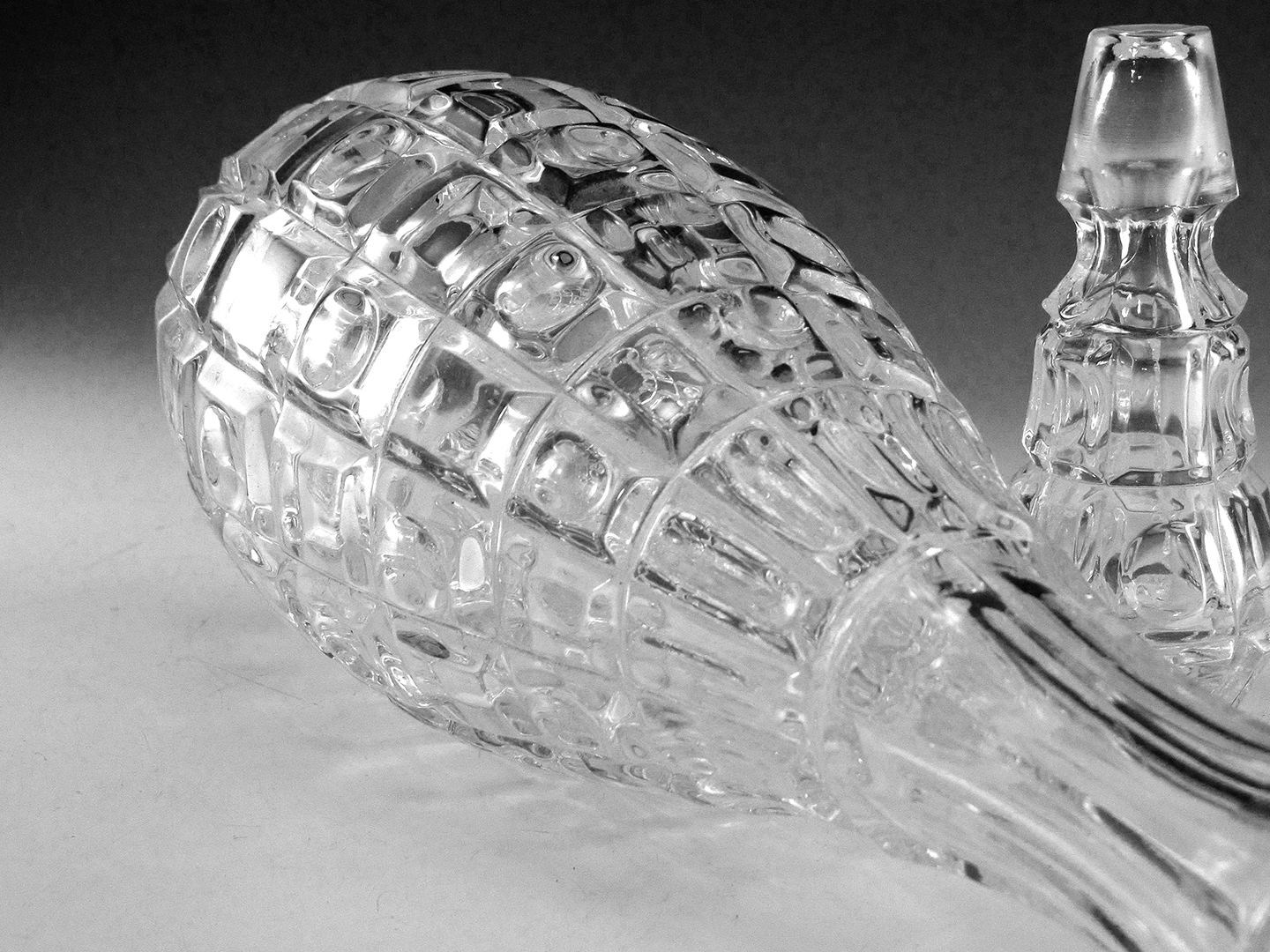 Antique Crystal Decanter Block Thumbprint Pattern Grand Size - Image 5