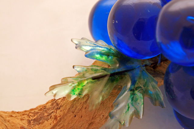 Blue Lucite Grapes With Leaves - Image 4