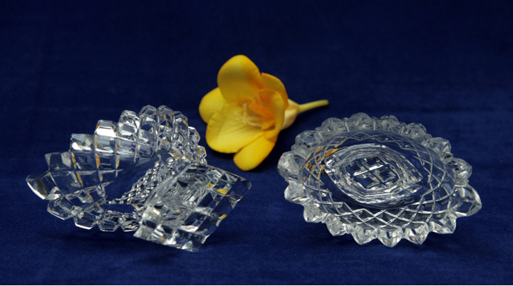 Brilliant Diamond Waffle Cut Crystal Salt Cellar Set - Image 3