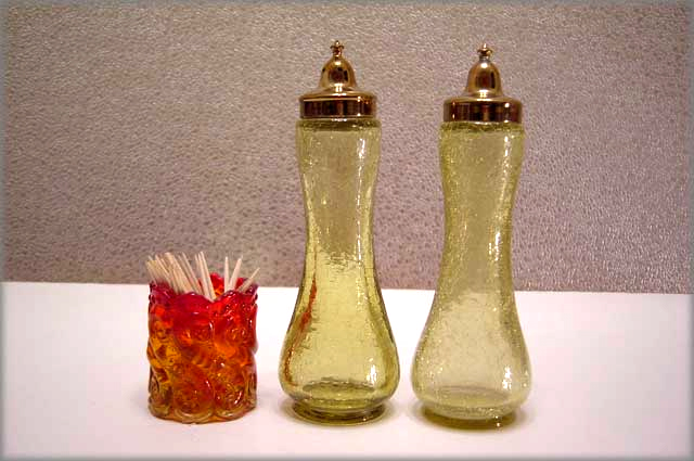 Crackle Glass Salt Pepper Shakers