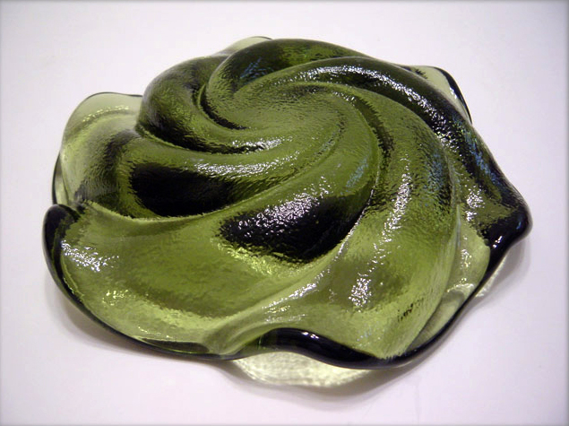 Fenton Art Glass Heavy Swirled Optic Dish - Image 3