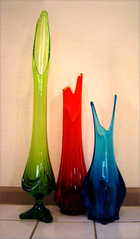 Viking Art Glass Draped Floor Vase - Image 6