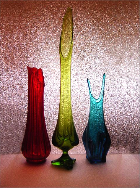Viking Art Glass Draped Floor Vase - Image 7