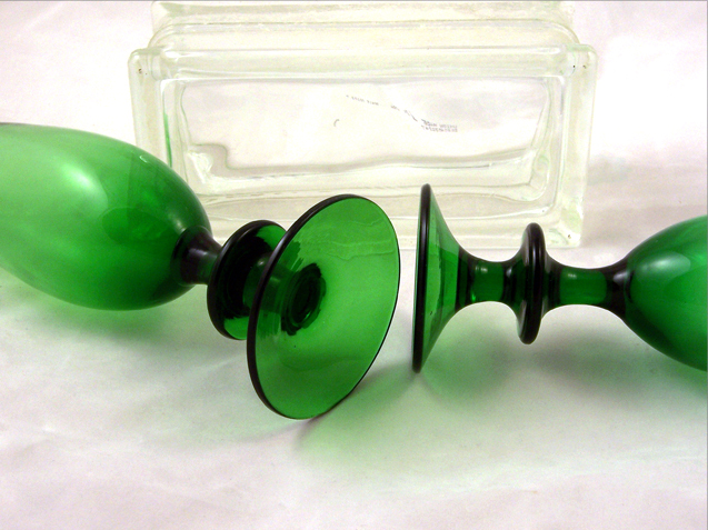 Green Atomic Style Blown Glass Vase Set - Image 4