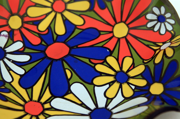 Flower Power Dish-Hippie Decor with Bent Glass - Image 3