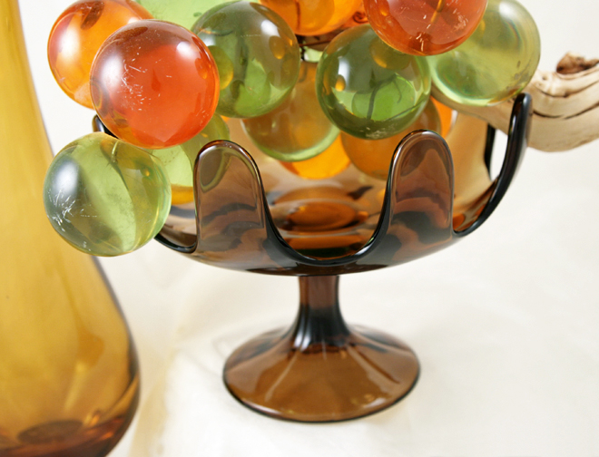 Anything goes retro when it goes in this bowl.