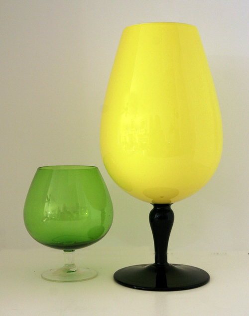 Base is applied to stem, stem is applied to bowl.