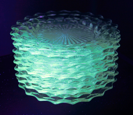 The plates reflect a yellowish green indicating an early make.
