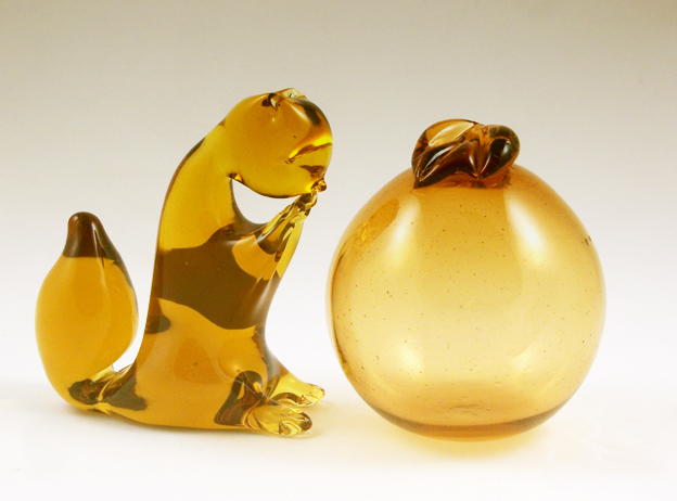 Squirrel Figurine By Kanawha Art Glass - Retro Art Glass