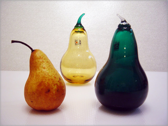 The pear measures 7" tall and weighs 2 lbs.