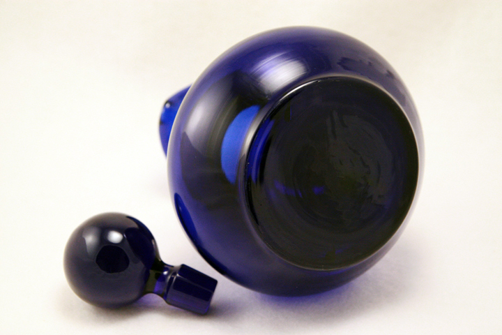 Could be Swedish, or an elegant American maker such as Duncan Glass or Tiffin. Estimated circa 1950s - 1970s.