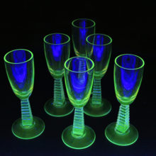 Blacklight testing reveals manganese was used in the glass recipe.