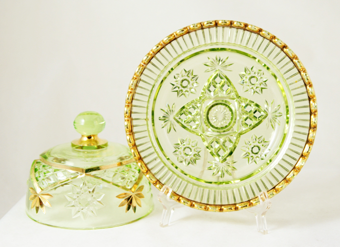 The National Star pattern (#508) was made by Riverside Glass Works (America) in 1900.