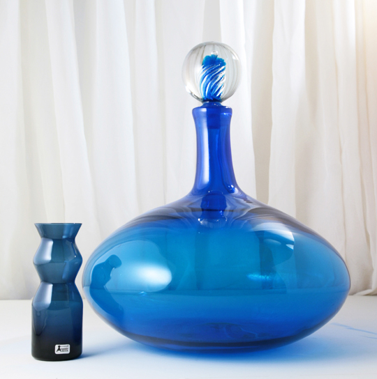 Blenko Art Glass part no. 6716; designed in 1967. Very, very hard to find.