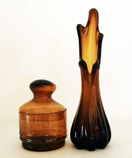 Depression Era Swung Glass Vase In Nutmeg