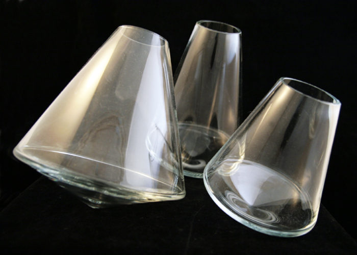 Spinning Glass Sculpture Vase Set