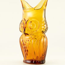 Retro vintage owl vase in amber by Viking Art Glass.