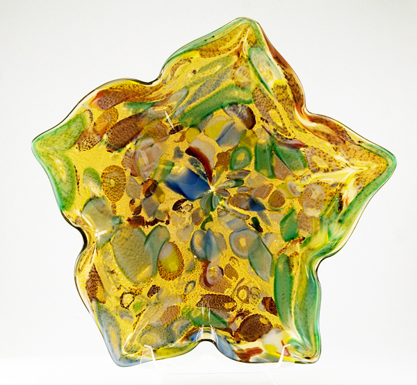 Mid-century modern Italian art glass with shape and decor attributed to Fratelli Toso. Circa 1950s.