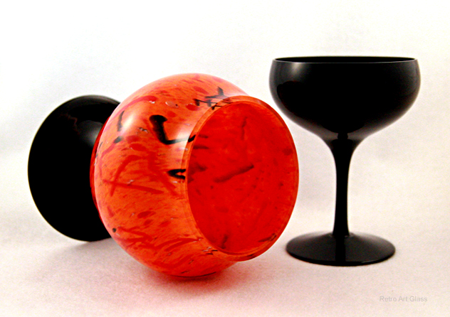 Bohemian Czech Tango Confetti Glass Footed Vase - Image 3