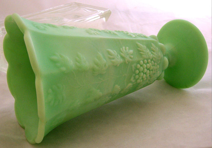 3-part mold, soft satin finish, detailed decor, mint green/creamy white slag.