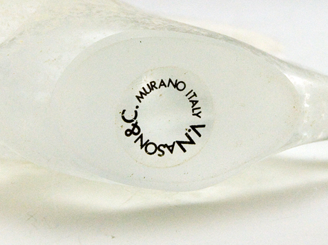 V Nason & Co. was established in 1967 and closed its doors in 2001. The label on the base of this stunning scavo fish was used in the late 1980's.