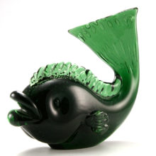 Glass artists from mid-century Italy produced a wide range of stylish fish figurines. Many Italian glass makers produced fish with big lips, but artists like Seguso and Toso are usually credited for the early stylized form.