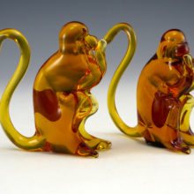 Scarce Pilgrim Art Glass monkey pair. Handmade Mid-20th Century Figurines Pair of Pilgrim art glass monkey figurines both in excellent shape.