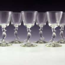 Perfect set of six Morgantown cocktail stemware with figurals of a fancy clad crow. The crow is wearing a tuxedo and top hat. These were produced in the 1960s by Morgantown Glass for Old Crow Whiskey.