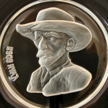 The Van Gogh portrait was sandblasted on crystal from a very detailed carving. The surface of the plate is smooth, the deep etch decor shows through from the reverse. Wonderful 3-D effect. Beautiful artwork.