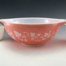 Large Pyrex Gooseberry pink and white mixing bowl. From mid-century Pyrex mixing bowl series 440. This bowl is part no. 444.