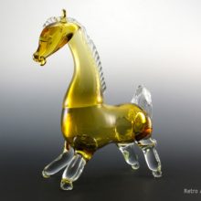 Big, beautiful vintage mid-century modern Murano art glass horse. This vintage Italian glass pony weighs in at 2¼ lbs and stands 9¾" tall, 8½" long and 3½" thick.
