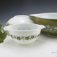 Vintage Pyrex mixing bowls Spring Blossom - Crazy Daisy parts 441, 442, 443, 444.