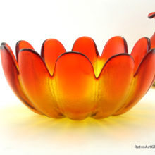 Retro Vintage Amberina Glass Large Flower Petal Bowl